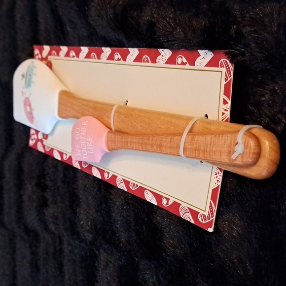 *CLEARANCE..The Bakeshop super cute spatulas - Picture 6 of 6